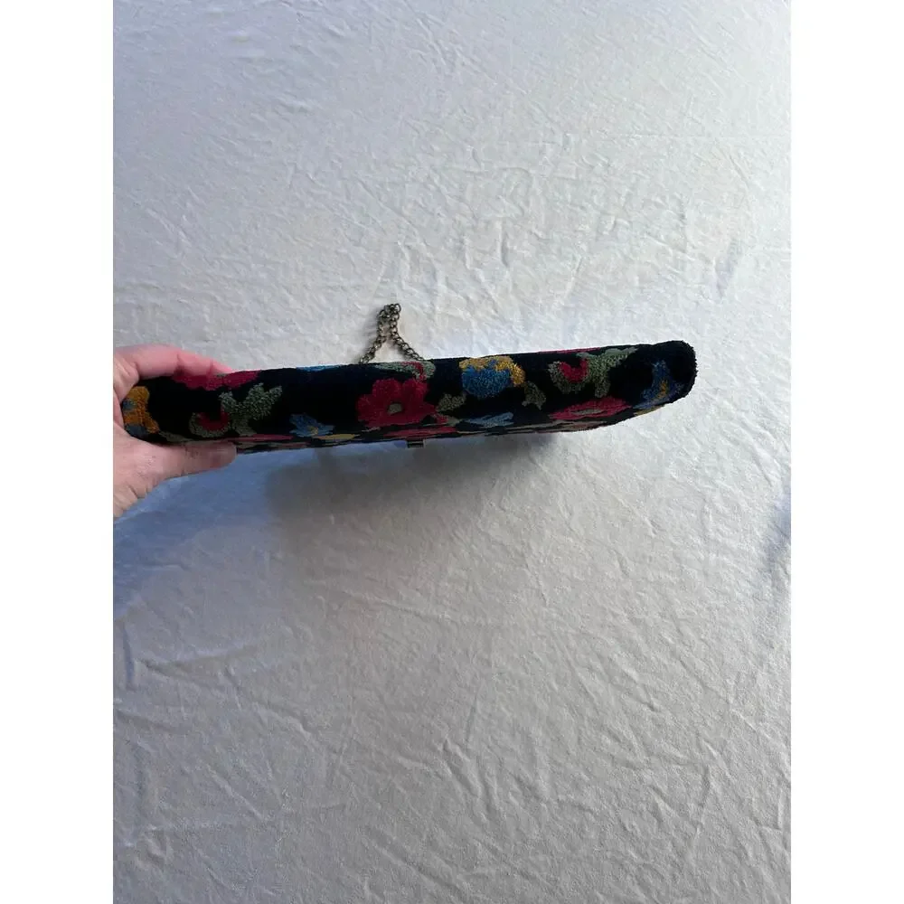 Vintage Black Floral Tapestry Carpet Clutch, 1950's - Picture 6 of 7